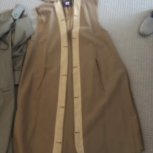 Authentic Men's Burberry Trench Coat - Picture 2 of 8
